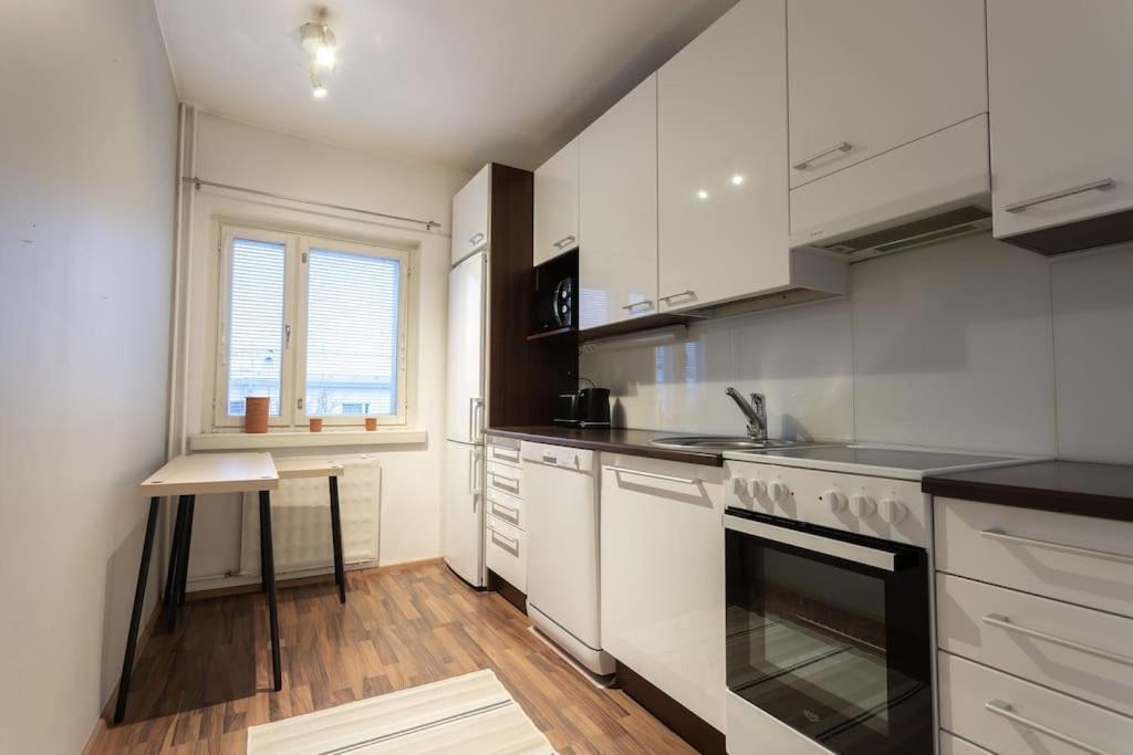 Tilava Huoneisto Helsingissa Appartement Helsinki Buitenkant foto