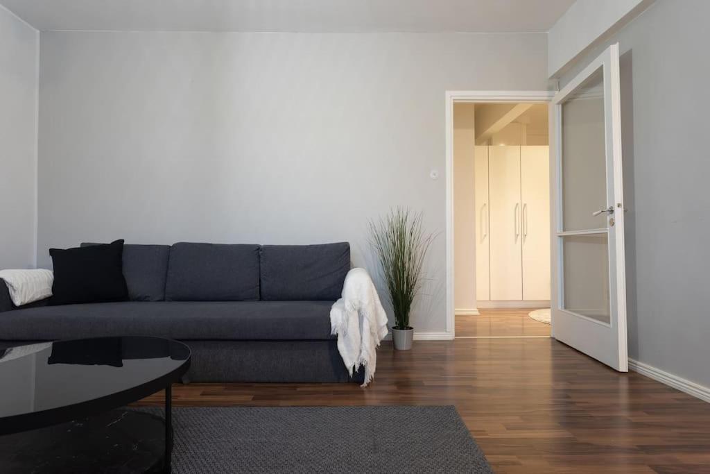 Tilava Huoneisto Helsingissa Appartement Helsinki Buitenkant foto