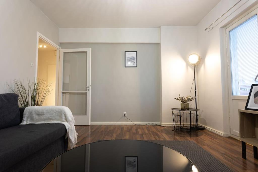 Tilava Huoneisto Helsingissa Appartement Helsinki Buitenkant foto