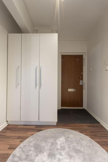 Tilava Huoneisto Helsingissa Appartement Helsinki Buitenkant foto